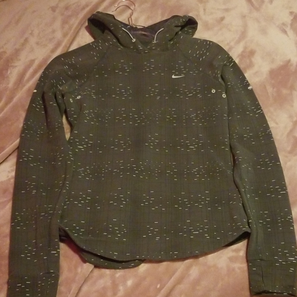 nike pull over